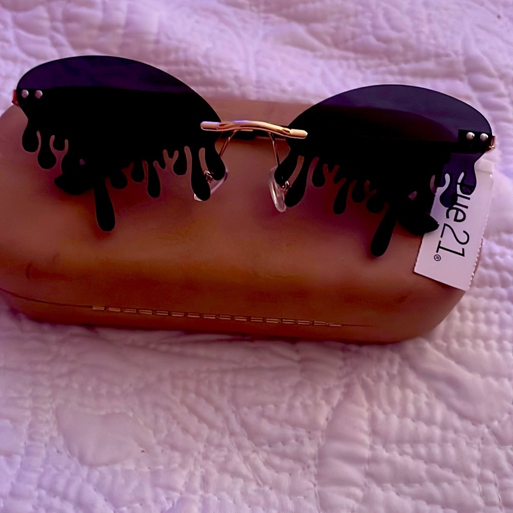Teardrop sunglasses fun in the sun